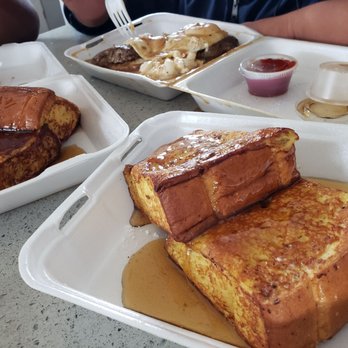 Button Up Cafe - Breakfast & Brunch Near Me - Pearl City, Hawaii