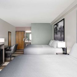 Super 8 by Wyndham Columbus - Guest room
