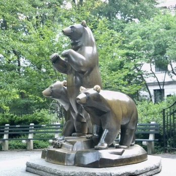 Group of Bears - Posted 04/24/21 - Public Art Near Me - New York, New York Group of Bears - Posted 04/24/21 - Public Art Near Me - New York, New York