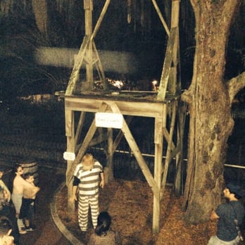 Ghosts & Gravestones - Where they hung 8 prisoners - Historical Tours Near Me - Saint Augustine, Florida