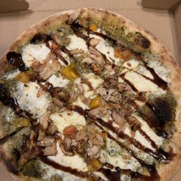 Pesto chicken pizza Pesto chicken pizza