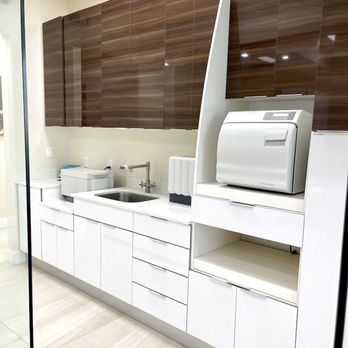 Luxe Dentistry - Luxe Dentistry - State-Of-The-Art Sterilization Room - Cosmetic Dentists Near Me - Naples, Florida Luxe Dentistry - Luxe Dentistry - State-Of-The-Art Sterilization Room - Cosmetic Dentists Near Me - Naples, Florida