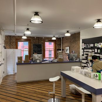 iStore - The store - Mobile Phone Repair Near Me - New York, New York
