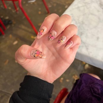 M Vince Nail Spa - Nail Salons Near Me - Austin, Texas