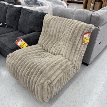 Big Lots - Department Stores Near Me - Ruskin, Florida