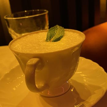 DecoDance Bar - English Breakfast cocktail - Cocktail Bars Near Me - San Francisco, California