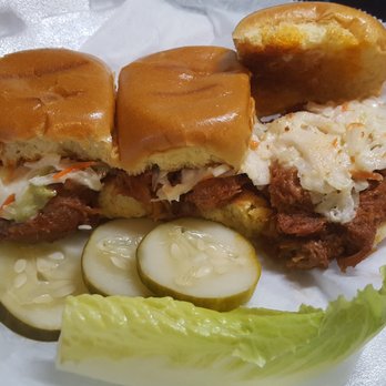 Mary Dowling's - BBQ Pulled Pork Sliders - actually very good, I enjoyed them (especially after I toasted them . .. )! - Irish Pub Near Me - Islip, New York