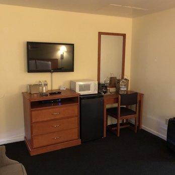 North Bay Inn - Plenty of storage space - Hotels Near Me - Santa Rosa, California