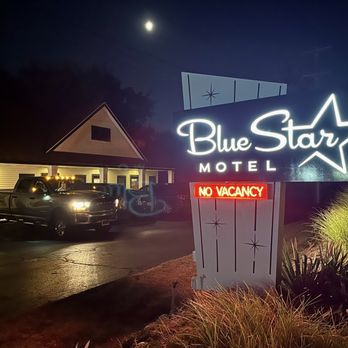 Blue Star Motel - Lovely stay! - Hotels Near Me - Douglas, Michigan