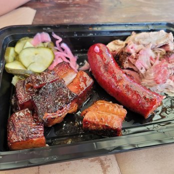 Matt's BBQ - Pork belly burnt ends, sausage, pulled pork. - Food Trucks Near Me - Portland, Oregon