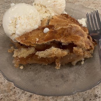 Apple Annie's - Apple Pie with their delicious ice cream to die for - Breakfast & Brunch Near Me - Tulare, California