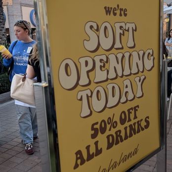 La La Land - Cafes Near Me - Irvine, California La La Land - Cafes Near Me - Irvine, California