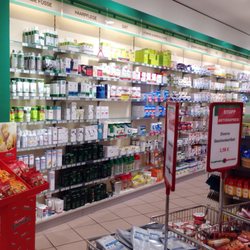 Pluspunkt-Apotheke - volle Regale