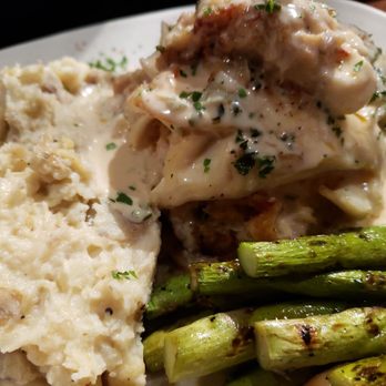 King Eider's Pub - Stuffed haddock - Pubs Near Me - Damariscotta, Maine
