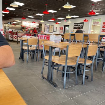 Five Guys - Slow Saturday but fast fresh food! - Burgers Near Me - Fairlawn, Ohio