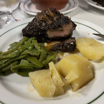 Zé Manel dos Ossos - Chanfana, after I plated it with the potatoes and green beans - Portuguese Near Me - Coimbra, 06 Zé Manel dos Ossos - Chanfana, after I plated it with the potatoes and green beans - Portuguese Near Me - Coimbra, 06