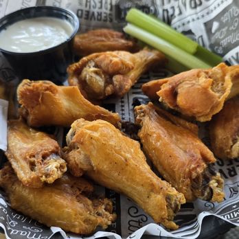 Vanbarry's Public House - Naked Wings - ordered with no sauce or carrots - $16 for 10 wings - New American Near Me - Orlando, Florida Vanbarry's Public House - Naked Wings - ordered with no sauce or carrots - $16 for 10 wings - New American Near Me - Orlando, Florida