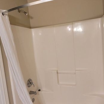 Stratford Suites - Shower - Hotels Near Me - Airway Heights, Washington Stratford Suites - Shower - Hotels Near Me - Airway Heights, Washington
