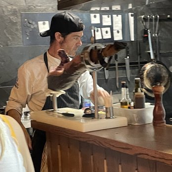 Tapeo - Preparing food - Tapas Bars Near Me - Barcelona, B