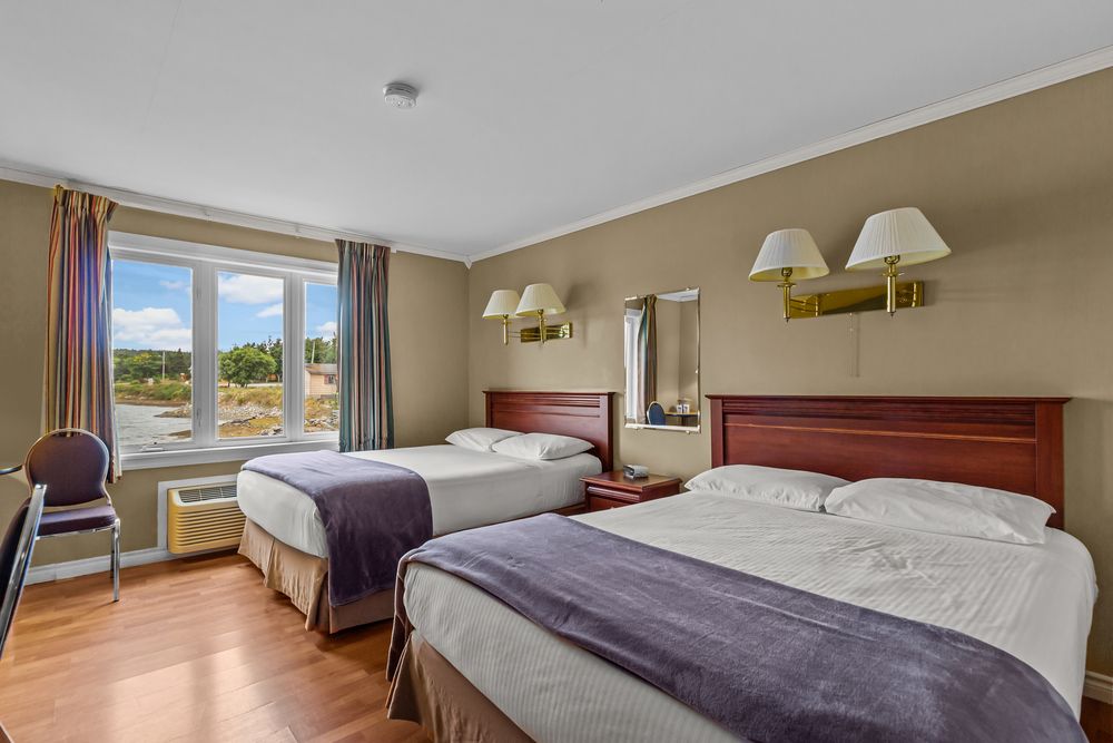 BAYVIEW INN - Updated November 2025 - Request a Quote - 44 Photos - 72 ...