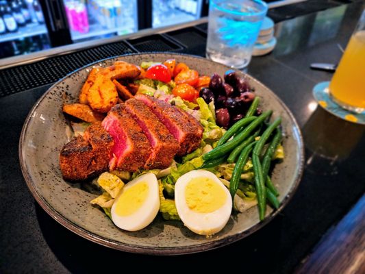 Tap & Bitters by null