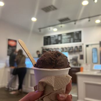Lottie's Creamery - Ice Cream & Frozen Yogurt Near Me - Walnut Creek, California Lottie's Creamery - Ice Cream & Frozen Yogurt Near Me - Walnut Creek, California