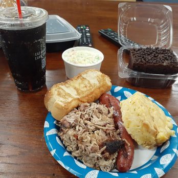 City Barbeque - 2 & 2 sampler. - Barbeque Near Me - Winter Park, Florida City Barbeque - 2 & 2 sampler. - Barbeque Near Me - Winter Park, Florida