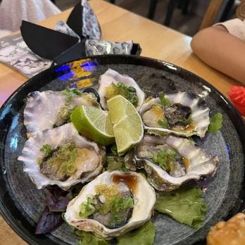 Hamono Sushi - Oyster Half Dozen Dine In ONLY - Japanese Near Me - Portland, Oregon