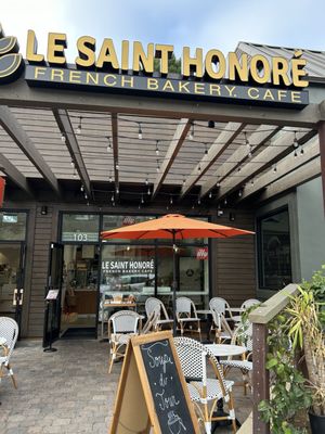 Le Saint Honore by null