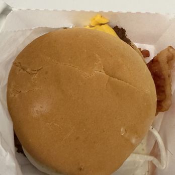 Steak ’n Shake - Bacon 'n Cheese Single Steakburger with Garlic Sauce - Fast Food Near Me - Trinity, Florida Steak ’n Shake - Bacon 'n Cheese Single Steakburger with Garlic Sauce - Fast Food Near Me - Trinity, Florida