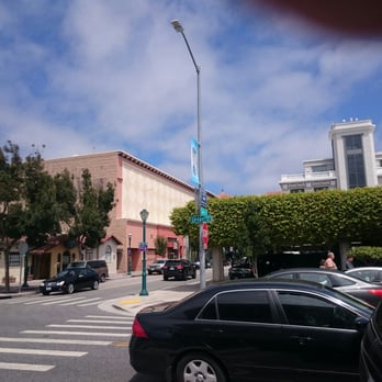 Sentinel Cafe - a view of a busy intersection - Cafes Near Me - Santa Cruz, California Sentinel Cafe - a view of a busy intersection - Cafes Near Me - Santa Cruz, California