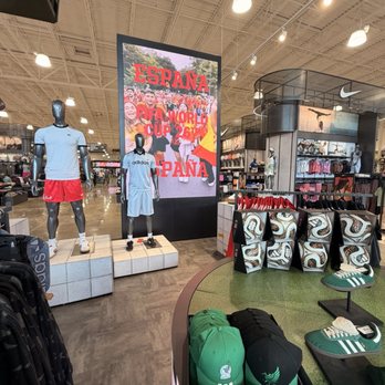 DICK'S Sporting Goods - Sports Wear Near Me - Dallas, Texas
