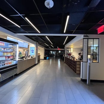 High Street Place - Hallway - Food Court Near Me - Boston, Massachusetts