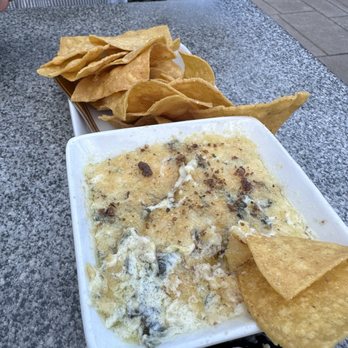 The Main Pub - Spin dip - American Near Me - Manchester, Connecticut