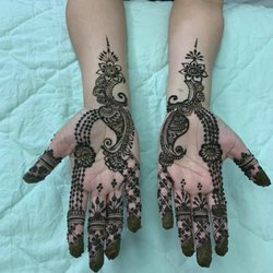 Alpa Eybrow threading and heena art - Heena Art