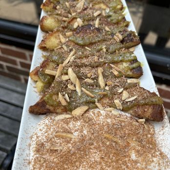 Luxor Cafe - Coffee & Tea Near Me - Cambridge, Massachusetts