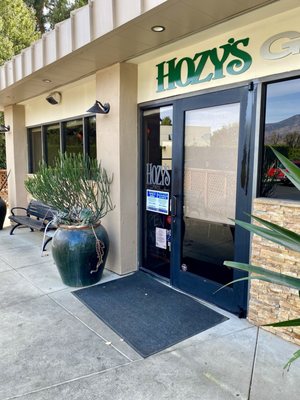 Hozy's Grill by null