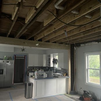 Chris’s Custom Builds - Carpenters Near Me