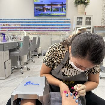 Nail Vibe - getting toes done by Mia - Nail Salons Near Me - Largo, Florida