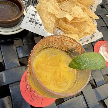 Las Palmas - Mango margarita w/chips and salsa - Mexican Near Me - Dallas, Texas Las Palmas - Mango margarita w/chips and salsa - Mexican Near Me - Dallas, Texas