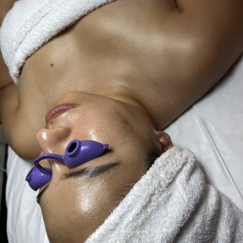 Starling Spa Room - Not sure what facial to schedule?
Now offering 1st time facial with Consultation 70 minutes. - Skin Care Near Me - Montebello, California Starling Spa Room - Not sure what facial to schedule?
Now offering 1st time facial with Consultation 70 minutes. - Skin Care Near Me - Montebello, California