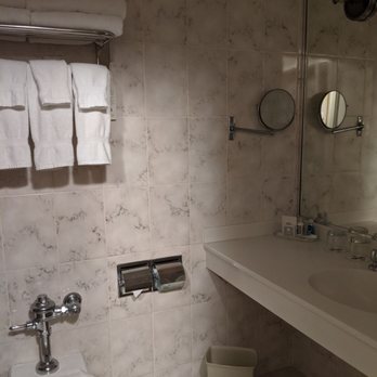 Handlery Union Square Hotel - Bathroom - Hotels Near Me - San Francisco, California Handlery Union Square Hotel - Bathroom - Hotels Near Me - San Francisco, California