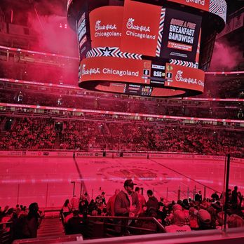 United Center - Stadiums & Arenas Near Me - Chicago, Illinois United Center - Stadiums & Arenas Near Me - Chicago, Illinois