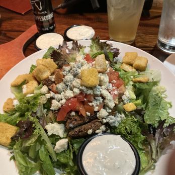 LongHorn Steakhouse - 7-Pepper Sirloin Salad - Steakhouses Near Me - Nashville, Tennessee LongHorn Steakhouse - 7-Pepper Sirloin Salad - Steakhouses Near Me - Nashville, Tennessee
