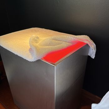 The Hotel - Annoying end tables - Hotels Near Me - Luzern, LU