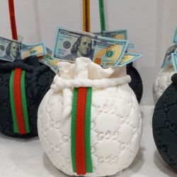 Ketrell's Cake Pops and Treats - The process. Details matter