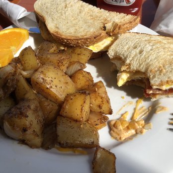 Longbottom Coffeehouse - Breakfast sandwich - terrible - Coffee & Tea Near Me - Hillsboro, Oregon Longbottom Coffeehouse - Breakfast sandwich - terrible - Coffee & Tea Near Me - Hillsboro, Oregon