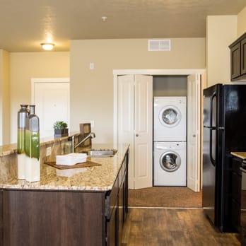 Retreat at Union Square - Kitchen - Apartments Near Me - Boise, Idaho Retreat at Union Square - Kitchen - Apartments Near Me - Boise, Idaho