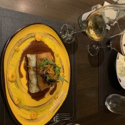 Vinolia - Salmon a la naranja con vino blanco