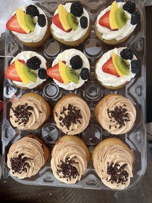 Lala's Bakery by null